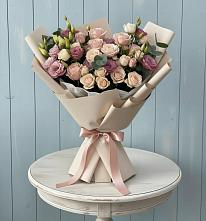Букет цветов из:  Розы и Лизиантусы в Хрущево