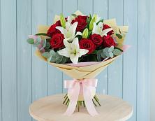 Букет цветов из:  Лилии и Розы в Хрущево