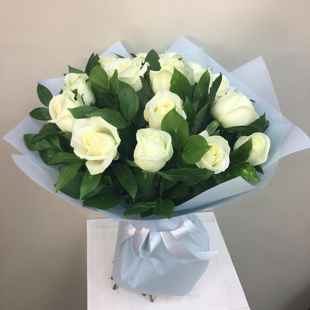 Букет 15 Белых роз Проуд в Хрущево