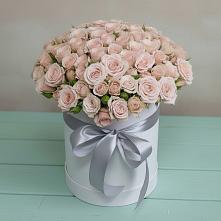 Цветочная композиция из Розы в шляпной коробке в Хрущево