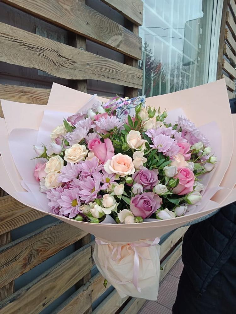 Букет цветов из: Розы и Хризантемы в Хрущево