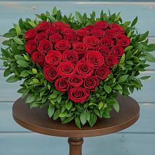 Цветочная композиция из Розы в виде сердца в Хрущево