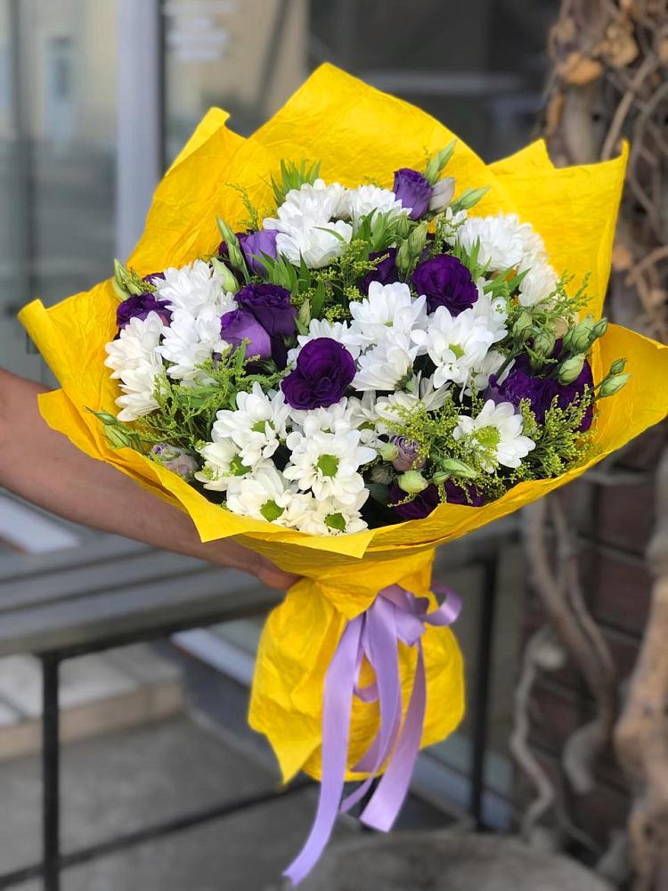Букет цветов из: Ирисы, Хризантемы и Ромашки в Хрущево