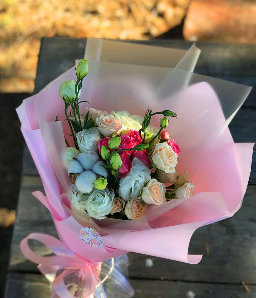 Букет цветов из: Розы и Лизиантусы в Хрущево