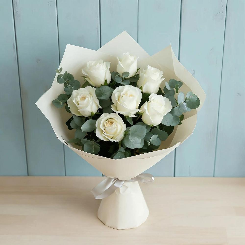 Букет Белые розы в Эвкалипте в Хрущево