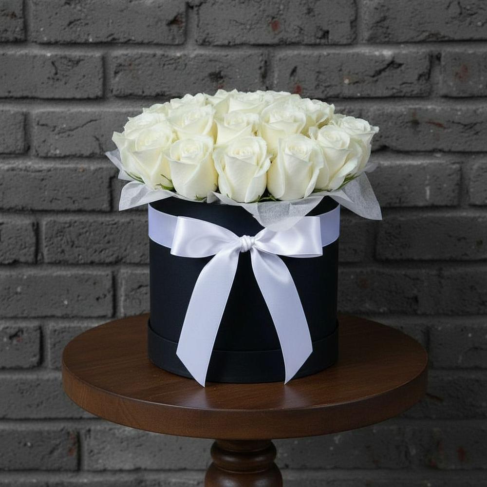 Цветочная композиция из Розы в шляпной коробке в Хрущево