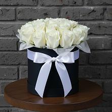 Цветочная композиция из Розы в шляпной коробке в Хрущево